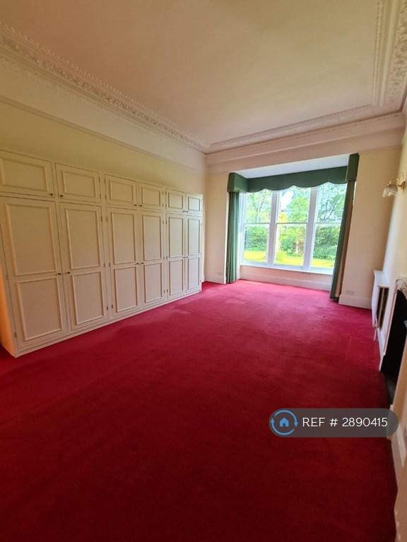 2 bedroom flat in Highlands, Bromley, BR1 (2 bed) (#2890415)