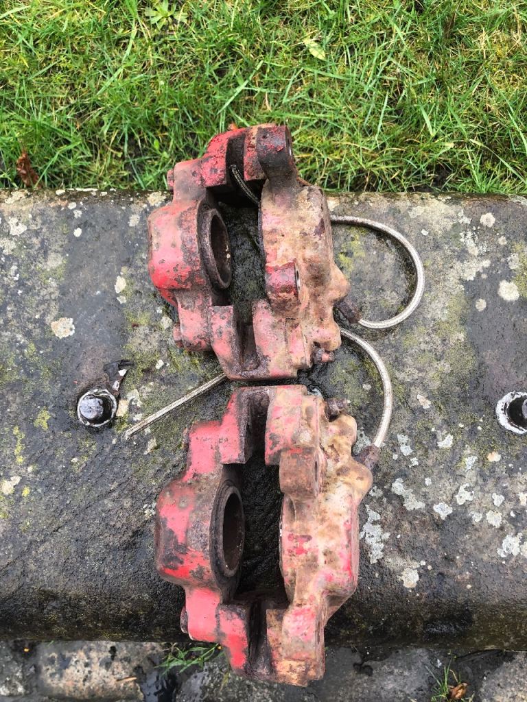 MGB Brake Calipers (Lockheed / Pair)