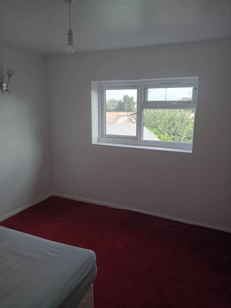 one big room to rent