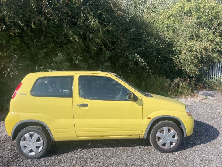 SUZUKI IGNIS 1.3 GL PETROL 04 REG YELLOW GENUINE 68674 MILES MOT NOVEMBER 27TH LOW INSURANCE 45+MPG