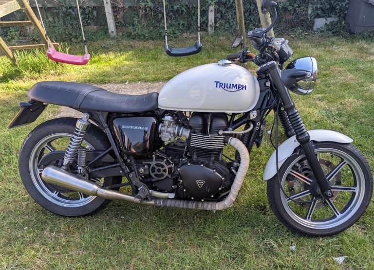 Triumph, BONNEVILLE, 2010, 865 (cc)