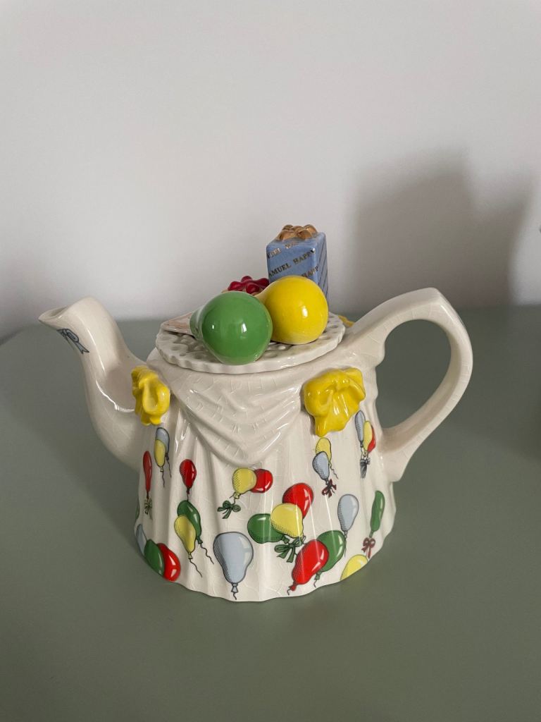 Novelty teapots