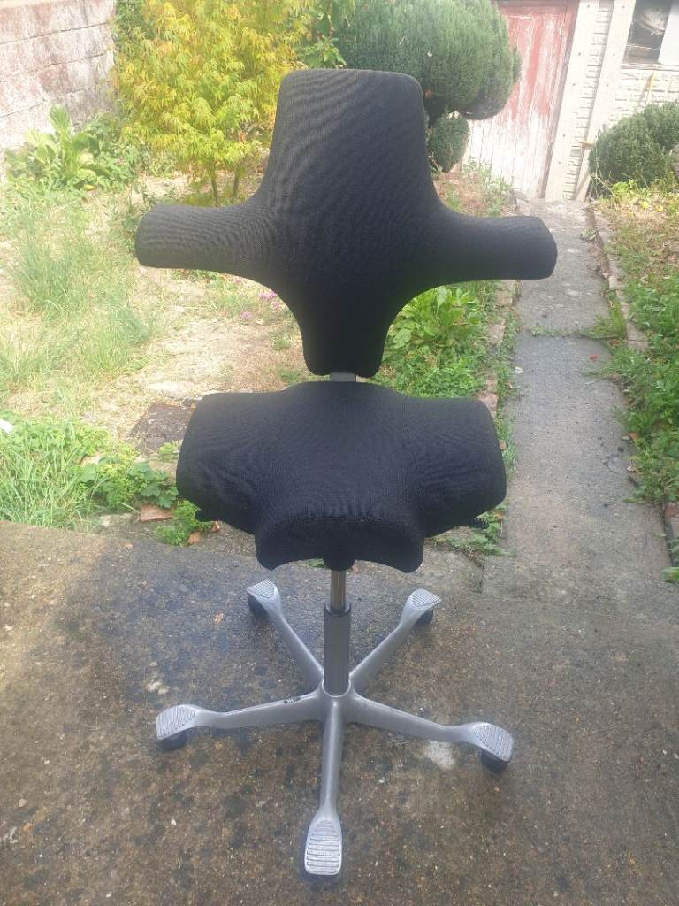 HÅG Capisco 8106 Ergonomic Office / Desk Chair – Norwegian Made