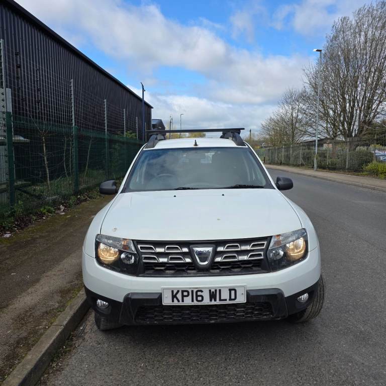 DACIA DUSTER AMBIANCE 1.5 DIESEL LOW MILES YEAR 2016 ULEZ £35 ROAD TAX YEAR SPARE OR REPAIR!!!