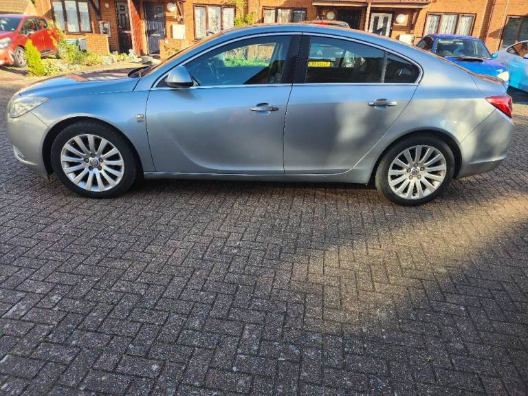 Vauxhall, INSIGNIA, Hatchback, 2010, Manual, 1956 (cc), 5 doors