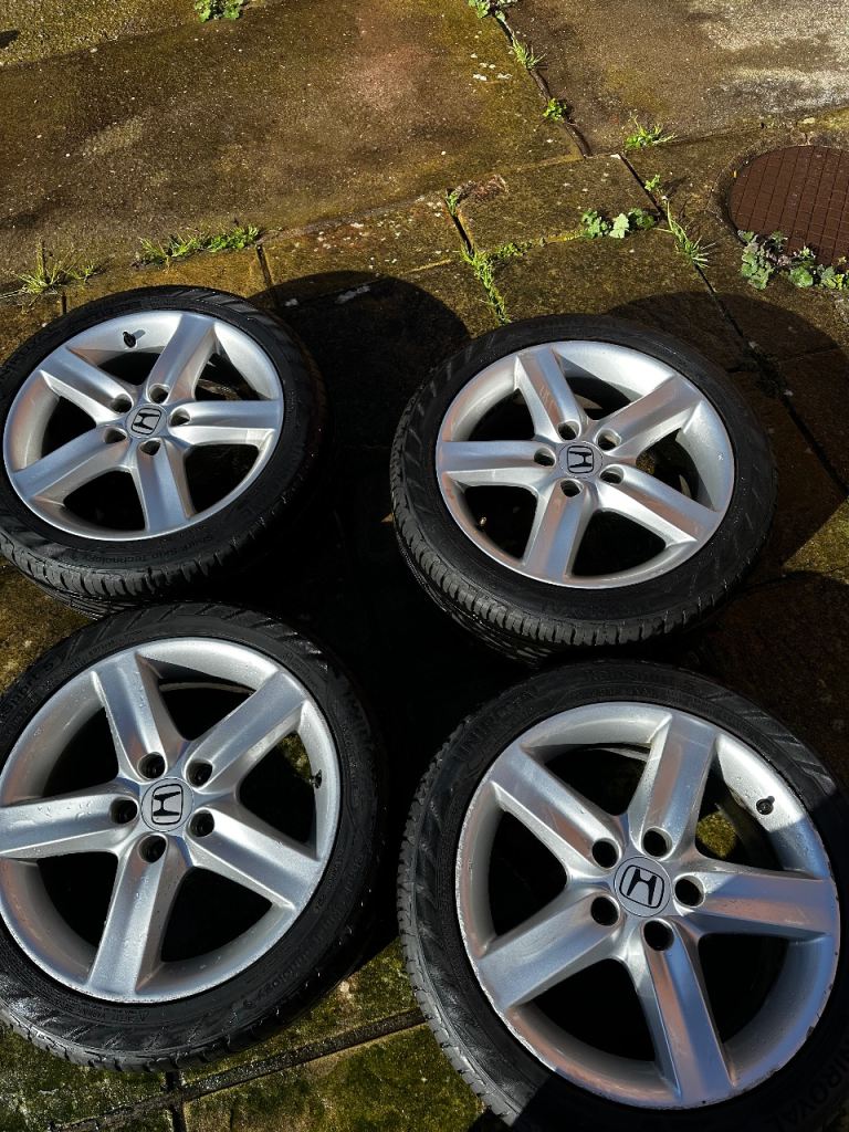 Honda Civic Type S 17” Alloy Wheels with Brand New Uniroyal Tyres