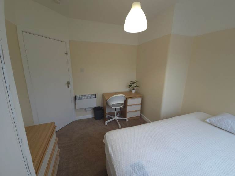 Room to rent
