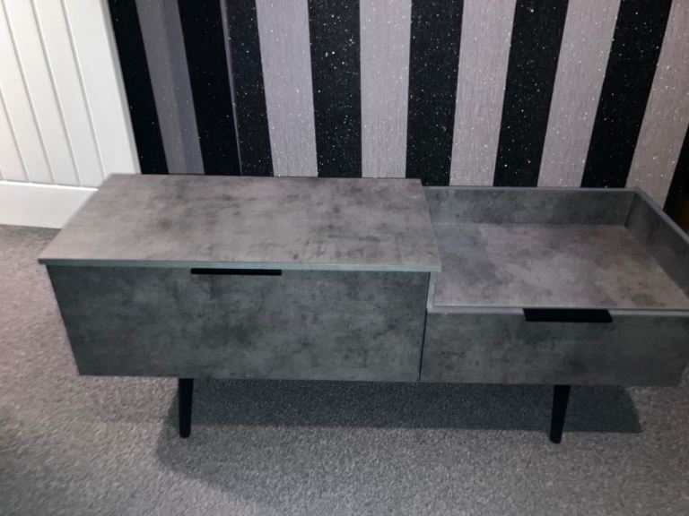 Unit / sideboard brand new can deliver for a small charge