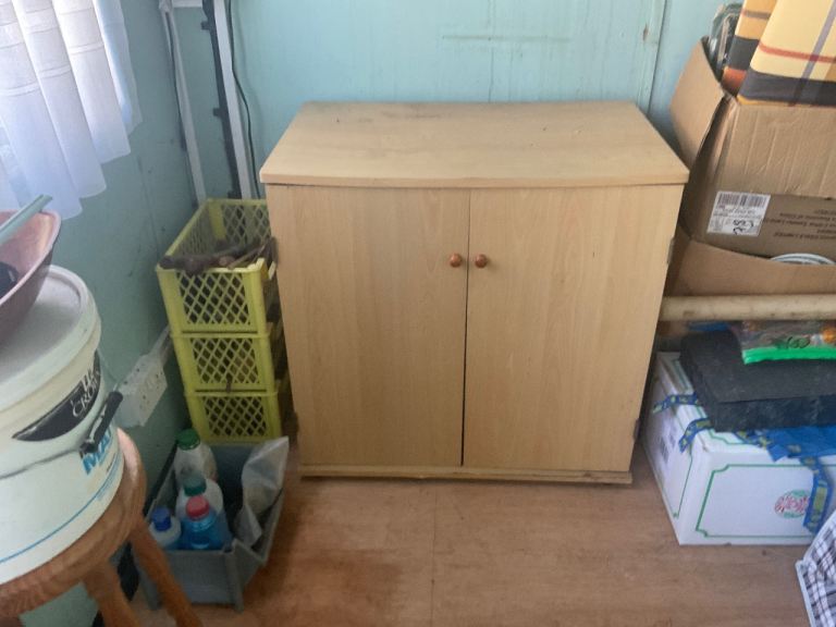 FREE Compact Wooden Desk with Pull-Out Shelf – Good Condition