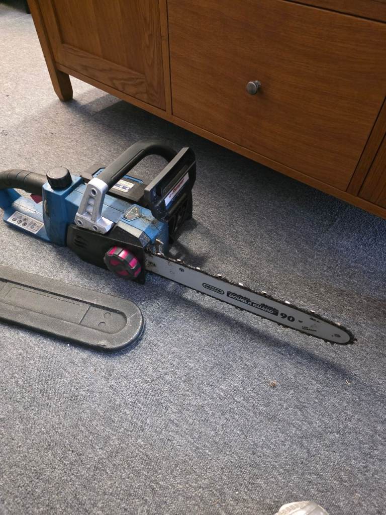 Electric chainsaw