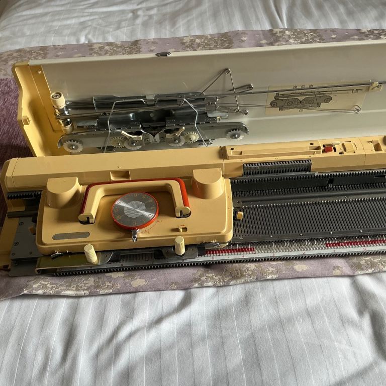 Knitting Machine Reduced to £200