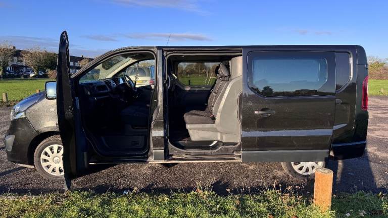 2019 VAUXHALL VIVARO 1.6 CDTI BI-TURBO CREW CAB VAN