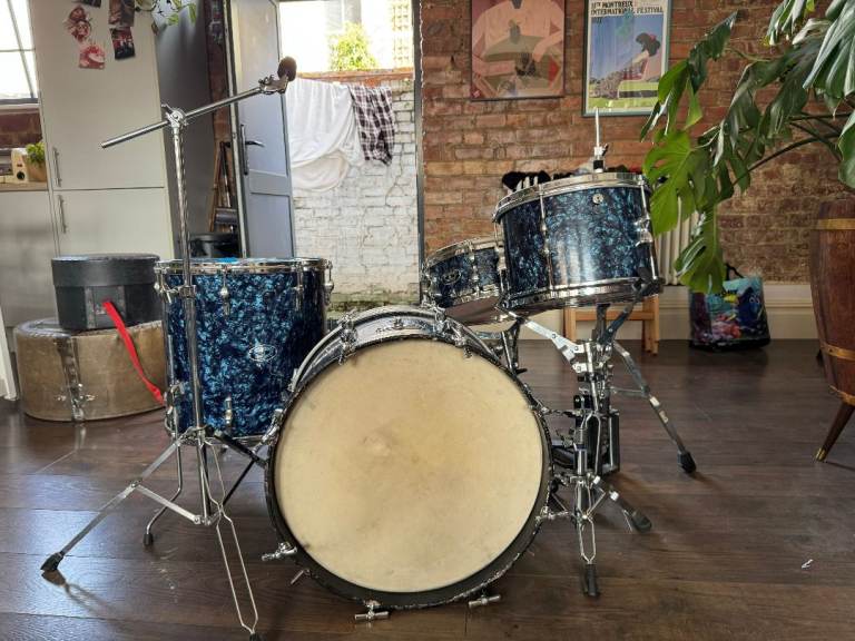 John Grey Autocrat in Midnight blue pearl finish early 60s drum kit