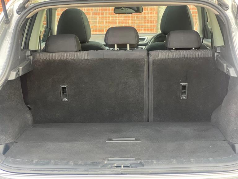 2015 Nissan Qashqai 1.6 dCi N-Tec+ 5dr HATCHBACK DIESEL Manual