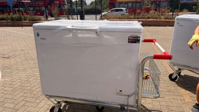Haier HCE319F Chest Freezer – great condition 