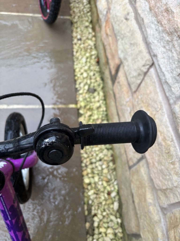 🌈 Girls Purple Kids Bike – Great Condition – £25