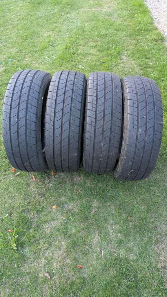 4x Bridgestone Duravis R660 van tyres. Size 225 65 16C 7mm