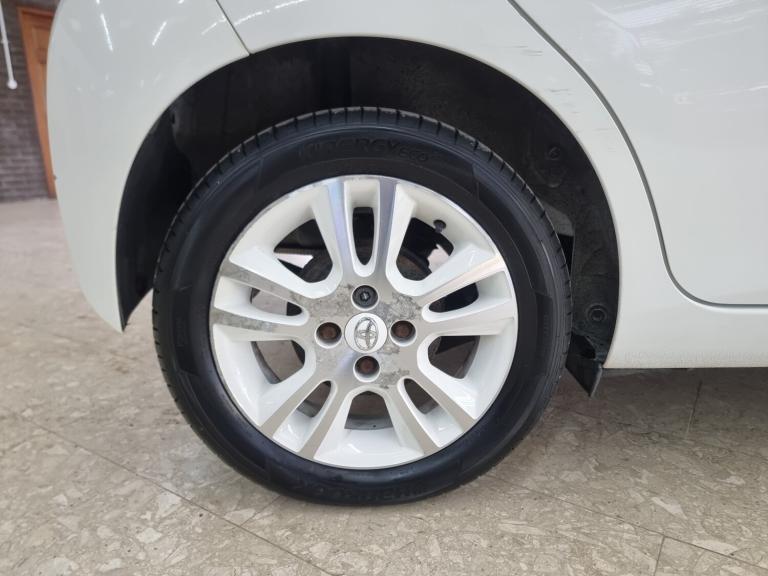 2016 Toyota AYGO 1.0 VVT-i X-Pure 5dr HATCHBACK Petrol Manual