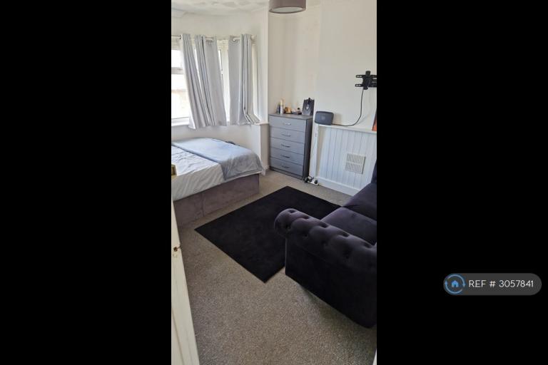 1 bedroom in Gainsford Road, Southampton, SO19 (#3057841)