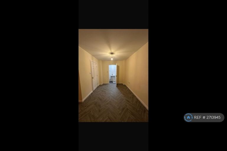 4 bedroom house in Park Close, Preston, PR2 (4 bed) (#2713945)