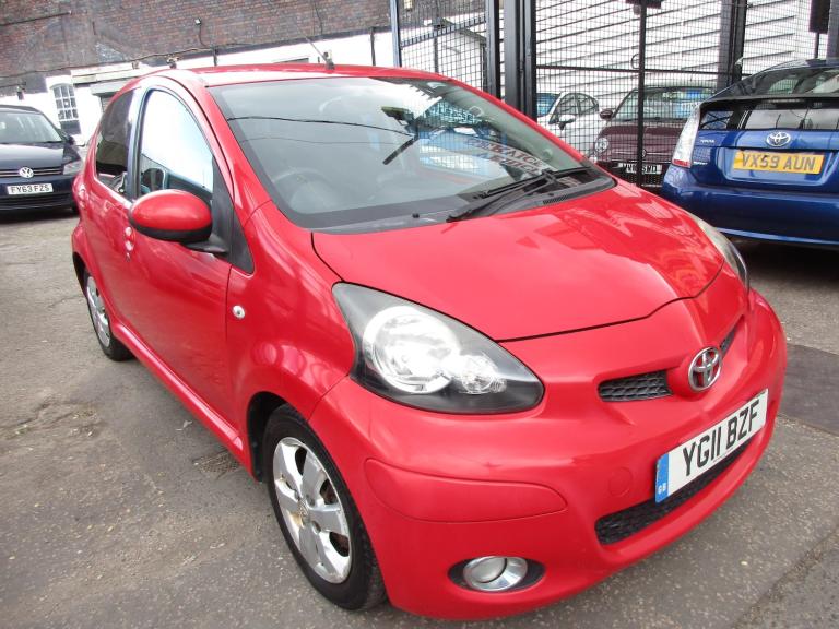 2011 TOYOTA AYGO 1.0 VVT-i GO , VERY LOW MILES , £20 YEAR TAX, ULEZ & CAZ EXEMPT