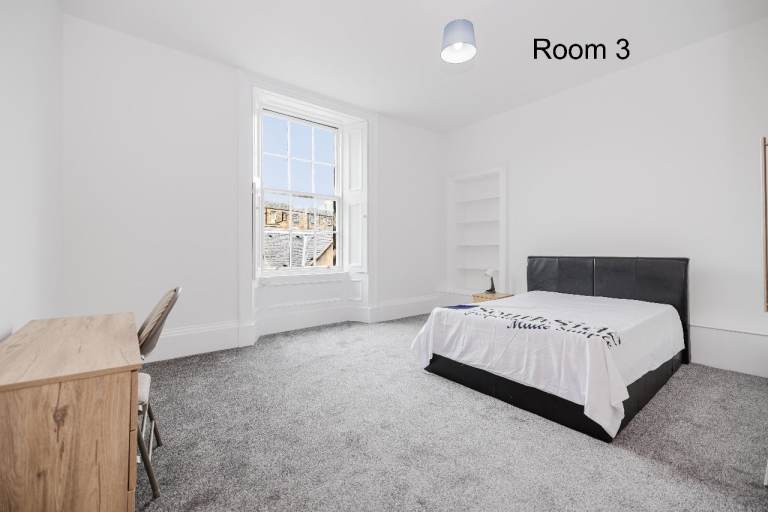 DOUBLE ROOM for let in refurbished, 6 bedroom, 2nd floor flat in central location - available NOW