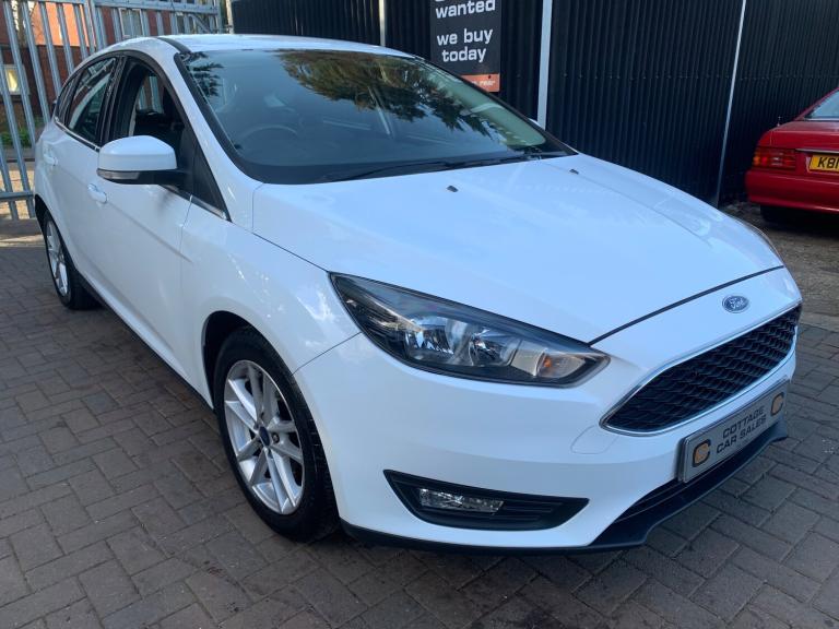 2015 Ford Focus 1.0T EcoBoost Zetec Hatchback 5dr Petrol Manual Euro 6 (s/s)