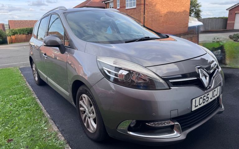 Renault, GRAND SCENIC, MPV, 2015, Semi-Auto, 1461 (cc), 5 doors