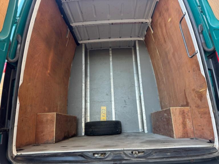  Mercedes-Benz Sprinter SPRINTER 2.1L 314CDI 3.5t H2 L2 RWD WINDOW COMBI CREW