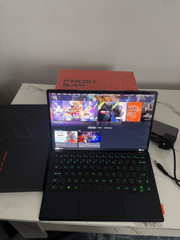 OneXPlayer Super X AI Max 395 64GB Ram 1TB SSD Liquid Cooling with Frost Bay 