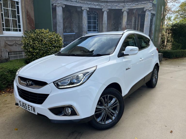 image for Hyundai iX35 , family SUV, long MOT - no advisorys , leather, white, 2015, FSH, nice example