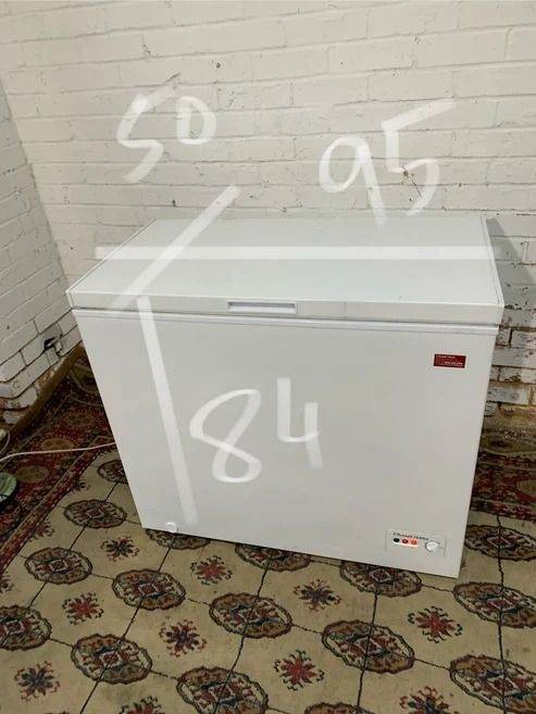 White Chest Freezer – Good Condition