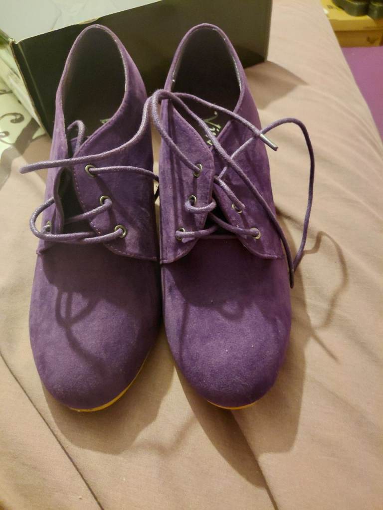image for Purple wedge suede shoes