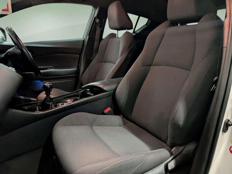 2018 Toyota C-HR 1.2T Design 5dr HATCHBACK PETROL Manual