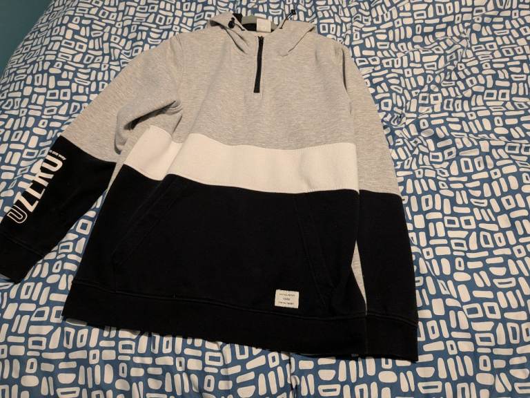 Hoodie with Quarter Zip – Grey, White and Black