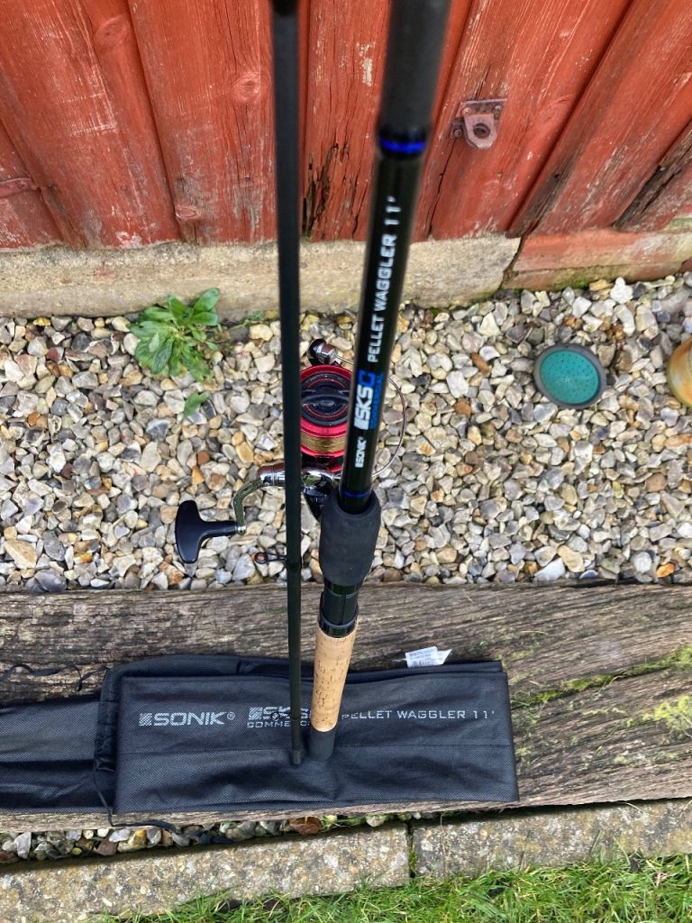 Sonik 11ft pellet Waggler rod Sienna reel