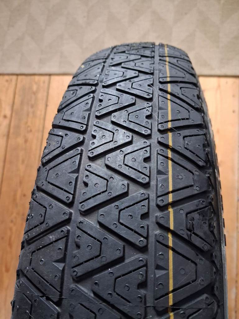 Space saver wheel and tyre