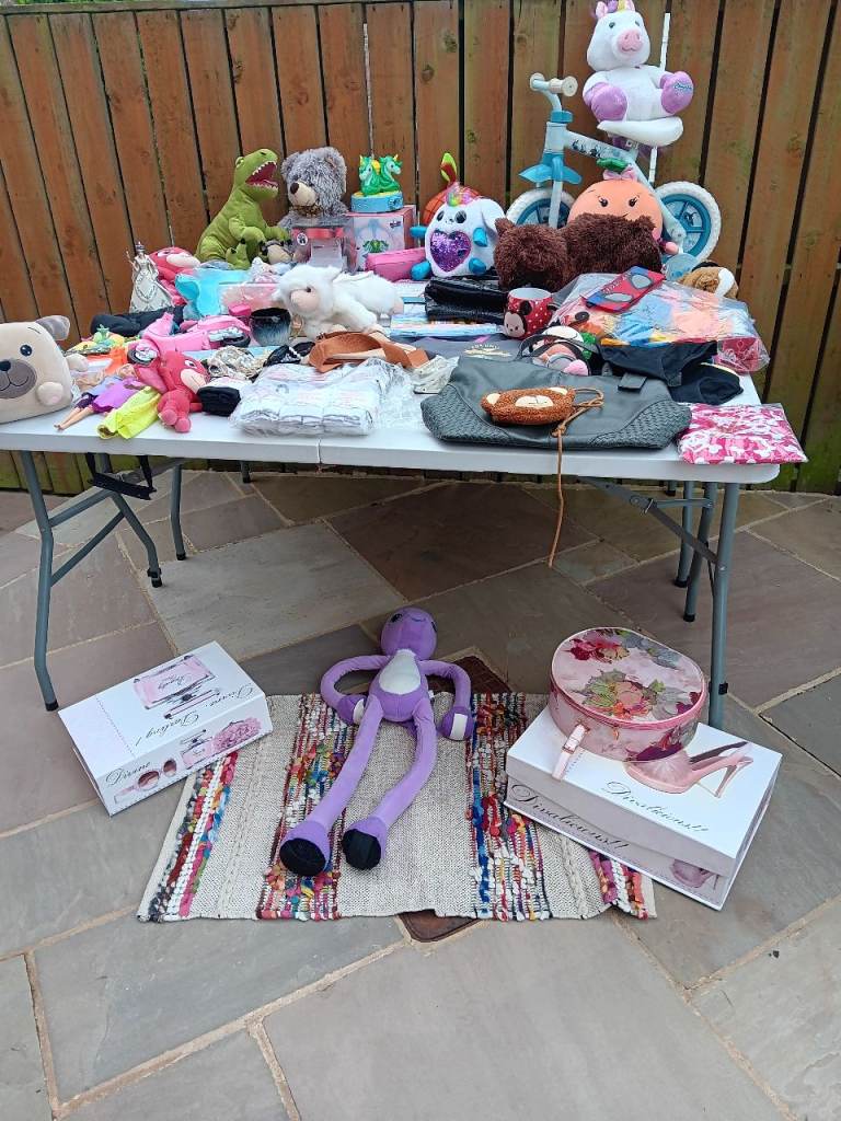 Mixed bundle of car boot items