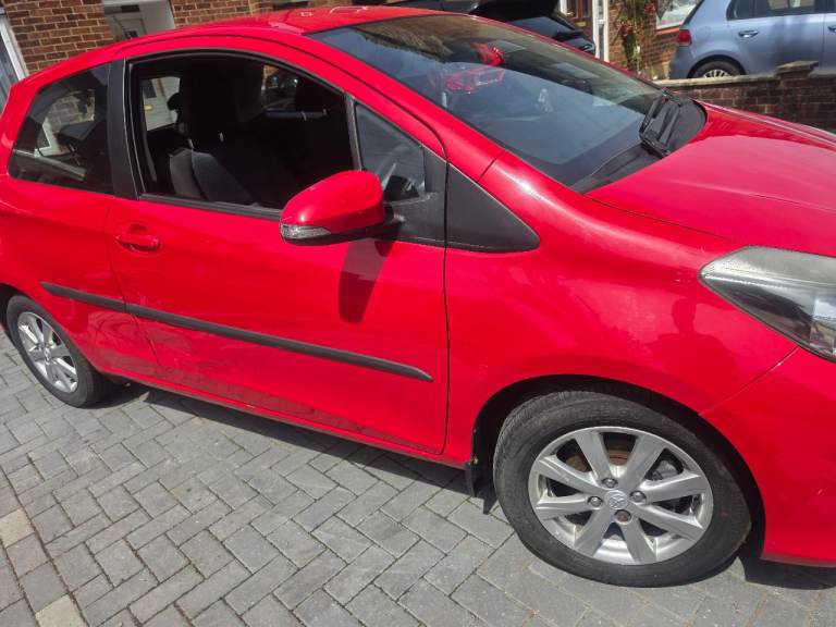 Toyota, YARIS, Hatchback, 2012, Manual, 1329 (cc), 3 doors