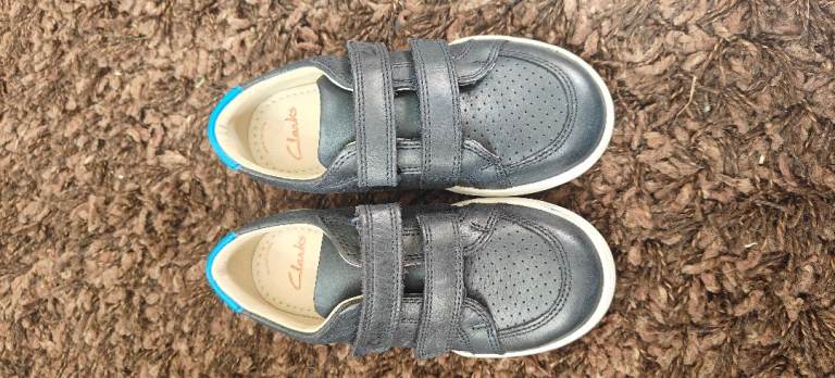 Clarks Fawn Solo Infants 9.5G Navy