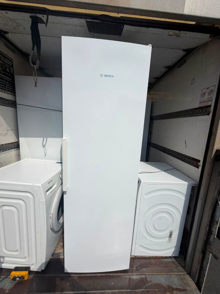 Bosch Freestanding Fridge Freezer – White, Good Condition - Cash on delivery - 
