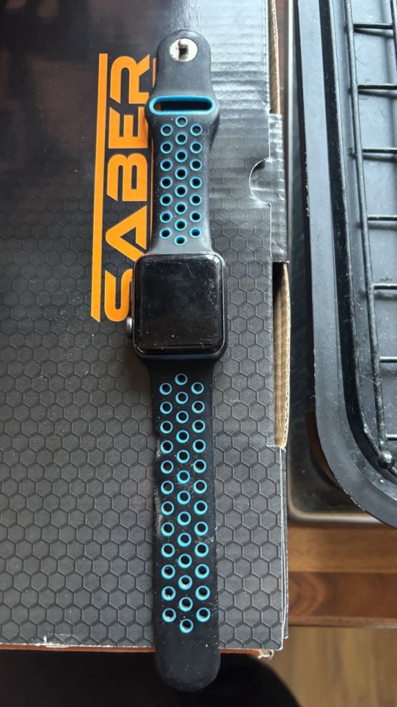 Apple Watch Series 3 (GPS) 38mm – Black/Blue Band