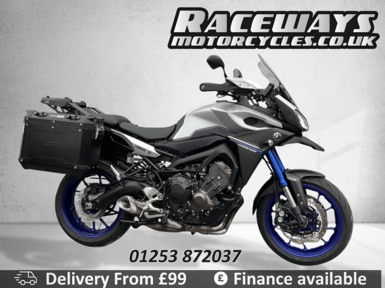 YAMAHA TRACER 900 SILVER 2015 15 PLATE 12,141 MILES, PANNIERS, 847CC