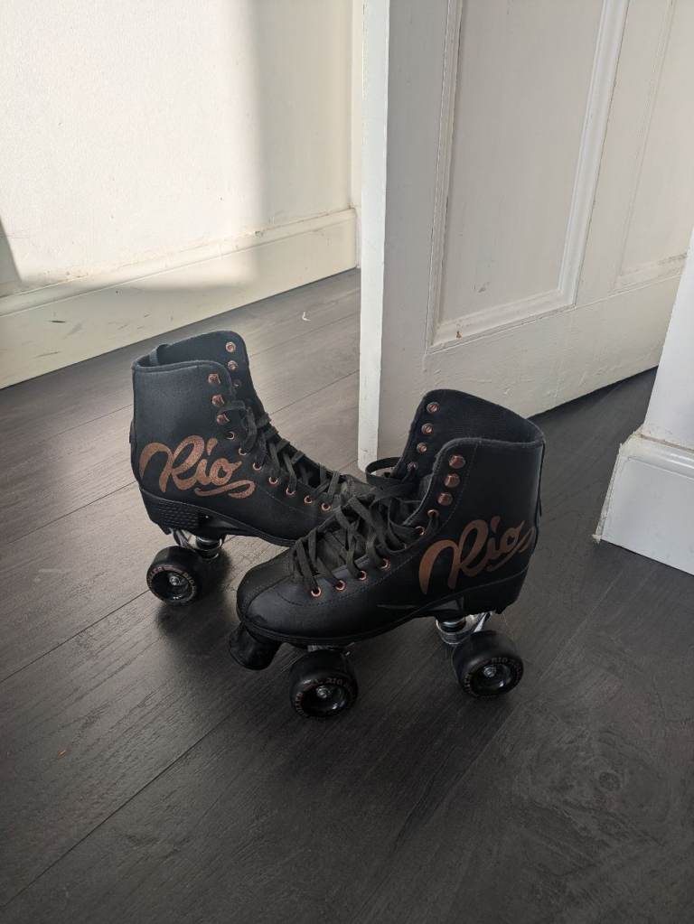 Rio Roller Rose Quad Skates in Black size 6