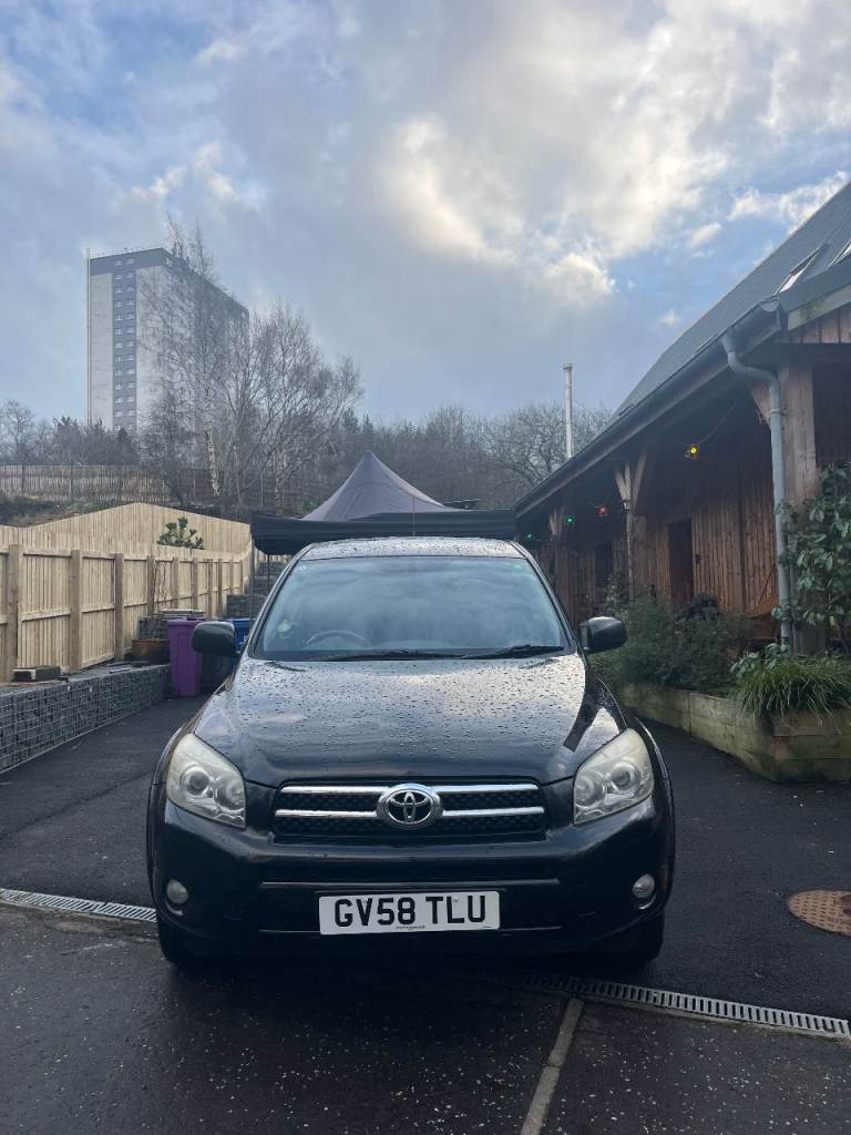 Toyota RAV4 2.2 D-4D (2009) – 104,600 Miles – Wolf Race Alloys – April 2026 MOT