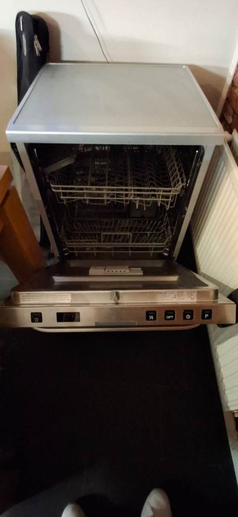 SPARE OR REPAIR KENWOOD STAINLESS STEEL DISHWASHER 
