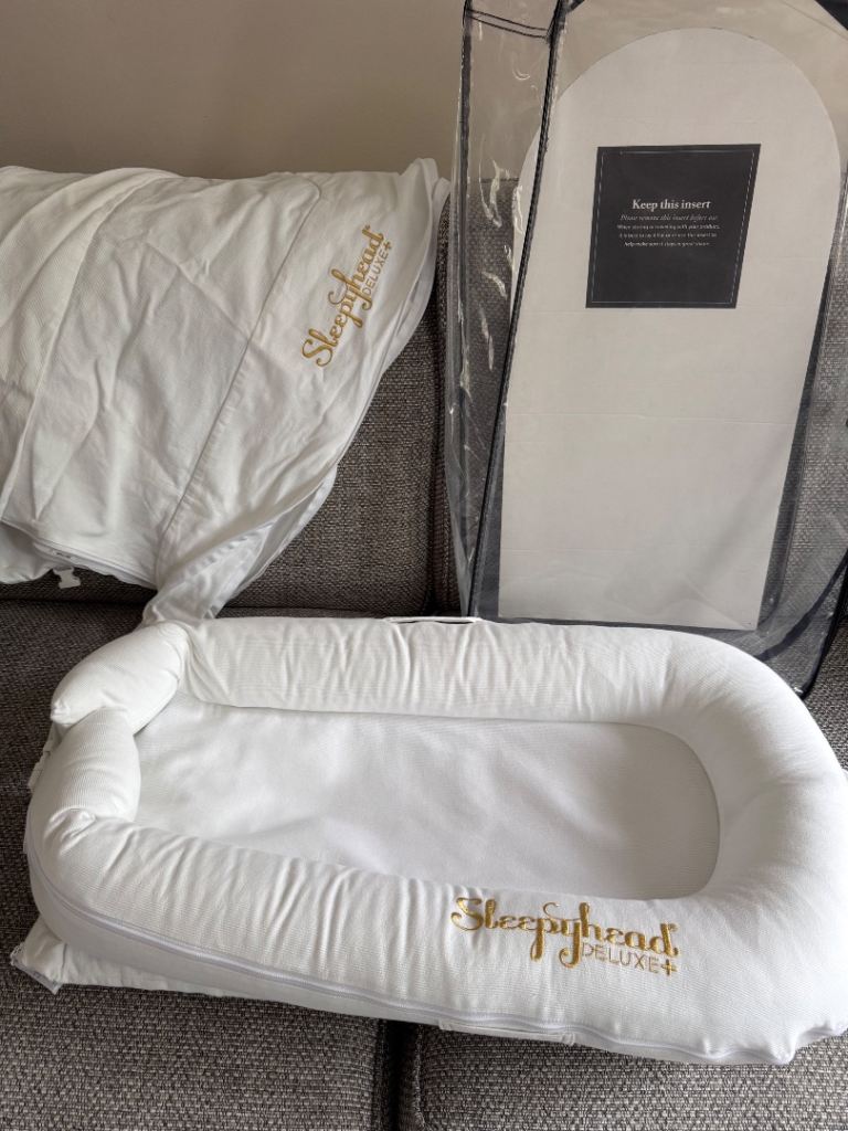 Sleepyhead Deluxe+ Baby Pod – As New with Spare Cover & Case