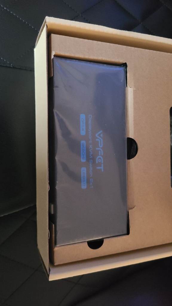 8K 60Hz KVM Switch 2 PC 1 Monitor Displayport 4K 120Hz 4 USB 3.0