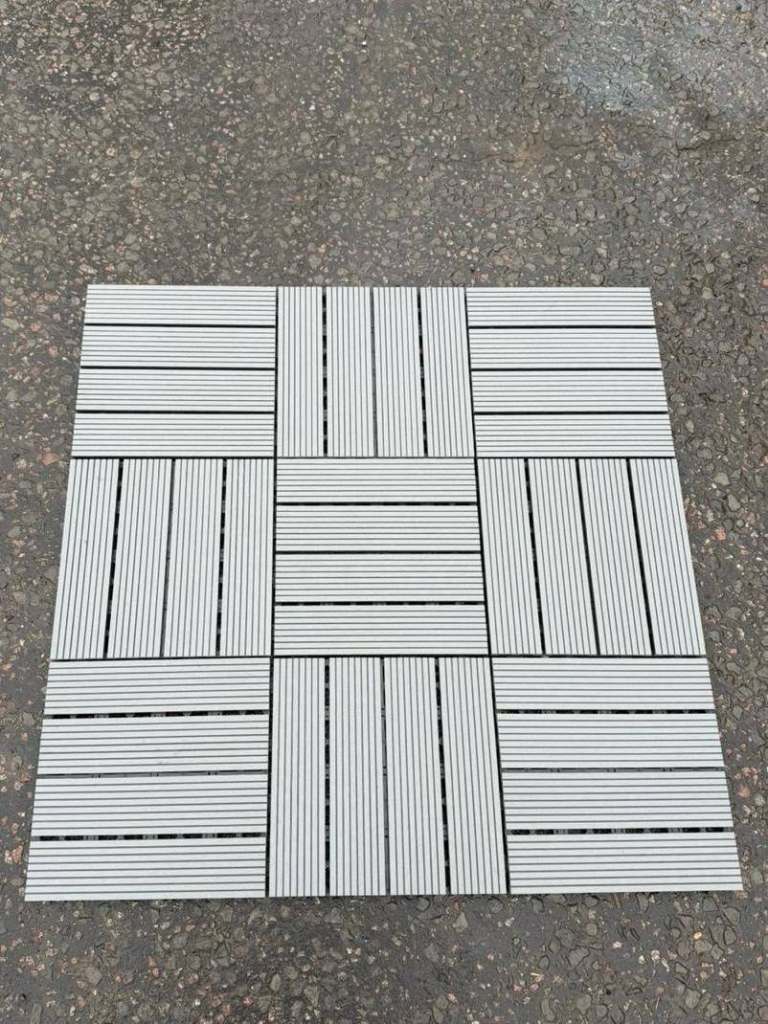 📦 Composite Decking Tiles – Pack of 11