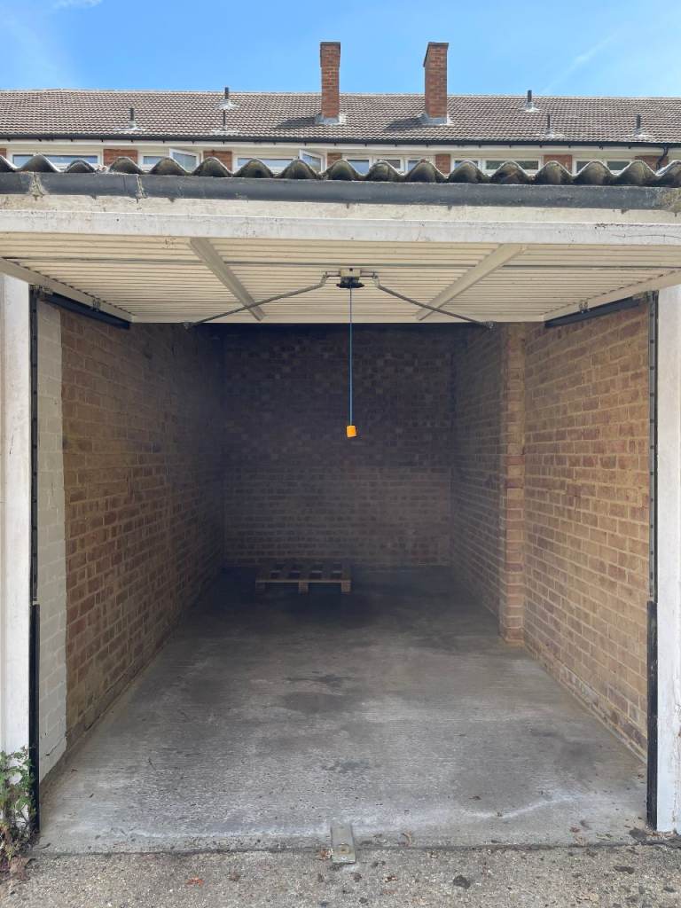 Large car-sized Garage for rent in Surbiton, close to Ewell road